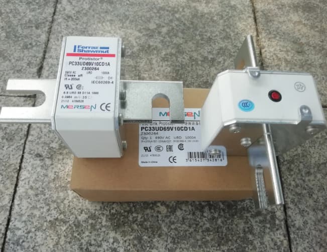 Mersen C300267 - PC33UD69V14CD1A Fuses (2 Pieces)