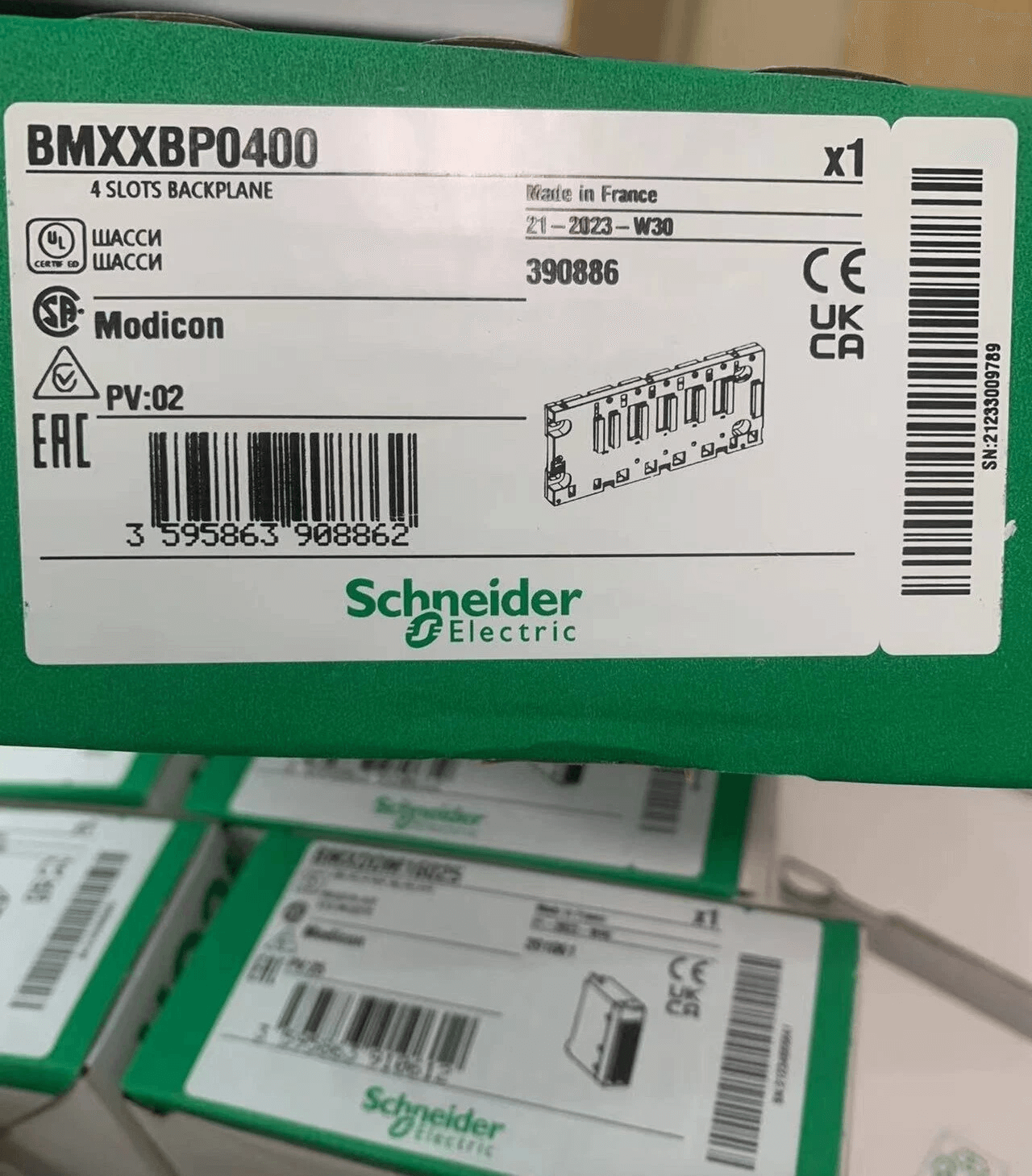 Schneider Electric BMXXBP0400 Modicon X80 Backplane — 4-Slot X‑Bus Rack, Panel/Plate/DIN‑Rail Mount, IP20