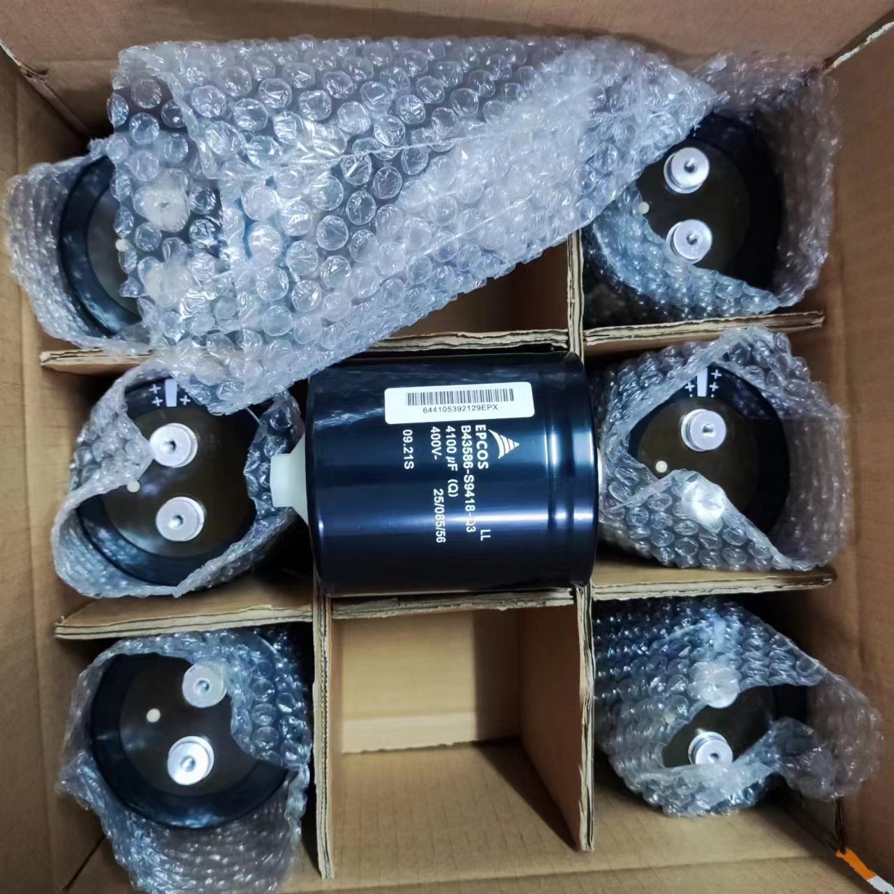 EPCOS B43586-S9418-Q3 Capacitor, 400V 4100µF – Pack of 12