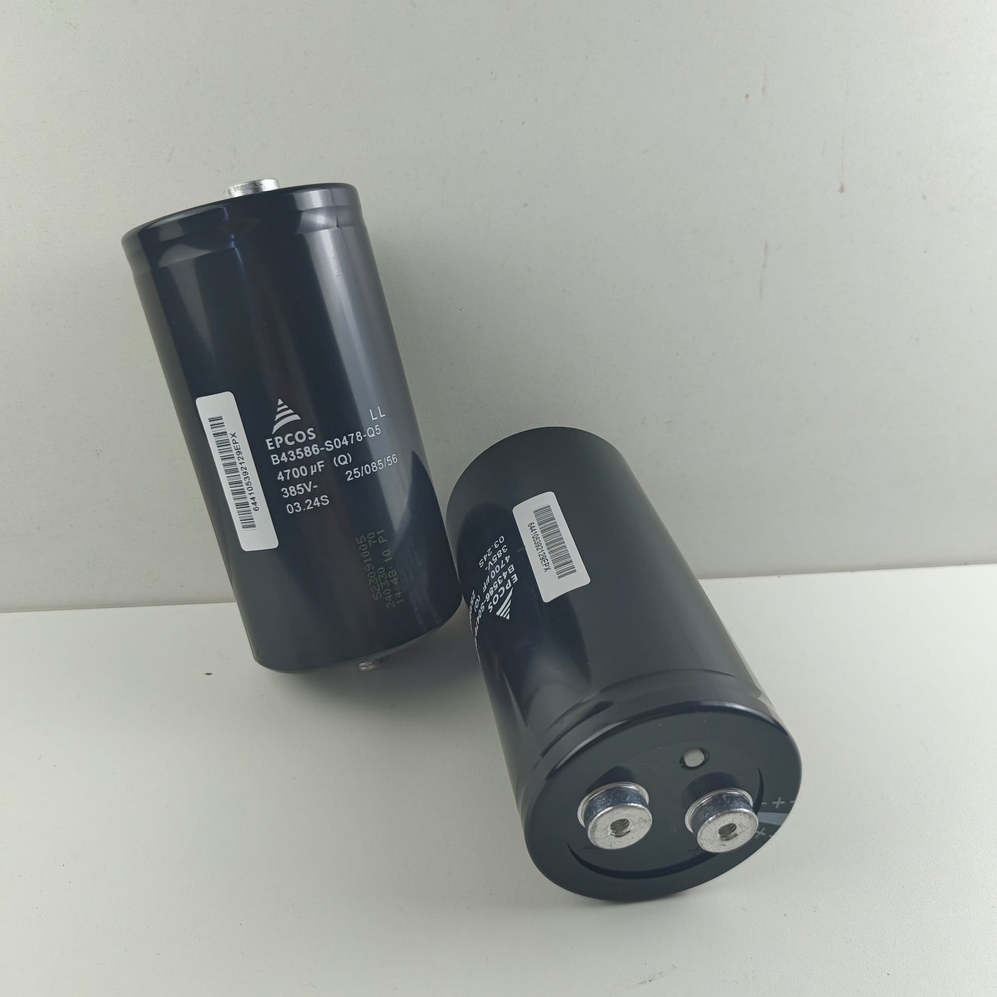 EPCOS EPCOS B43564-S9528-M3 Aluminum Electrolytic Capacitor, 5200 µF 400 V AC – Pack of 12