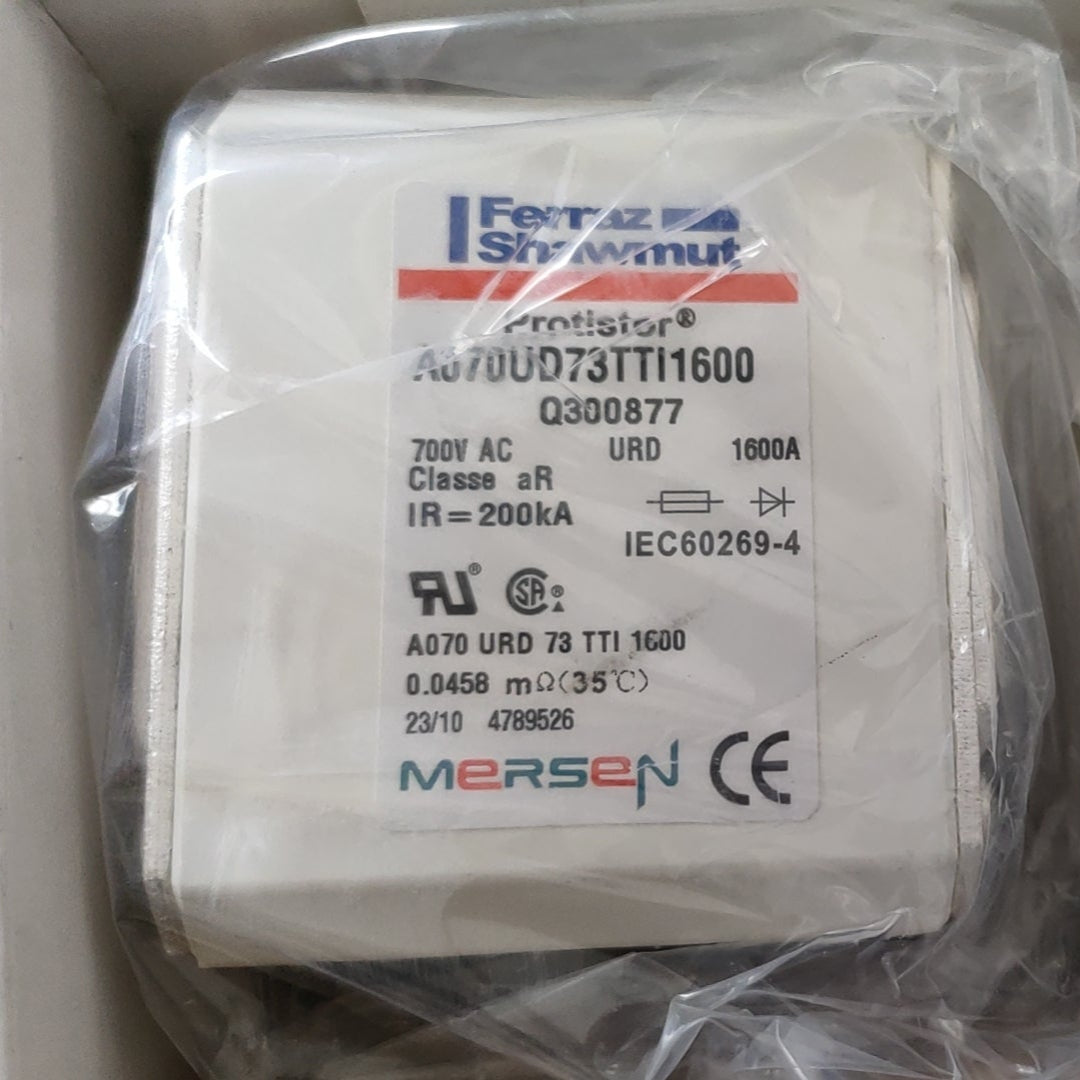 Mersen Q300877 - A070UD73TTI1600 Fuses (12Pieces)