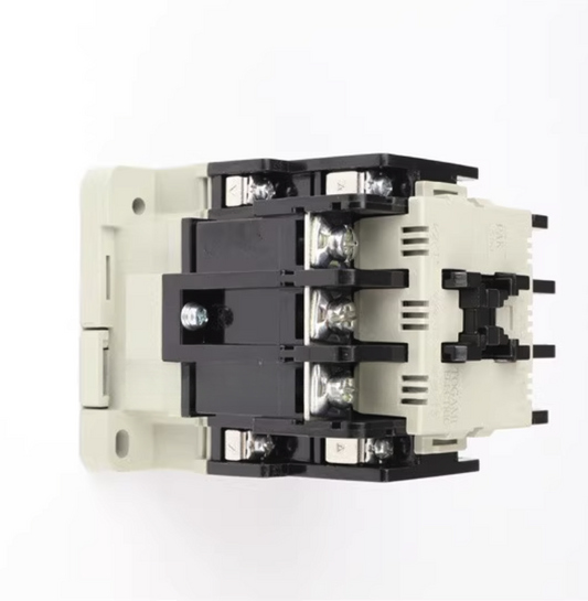 Togami PAK-26J Magnetic Contactor,  AC110V Coil, 3-Pole (3-Pack)