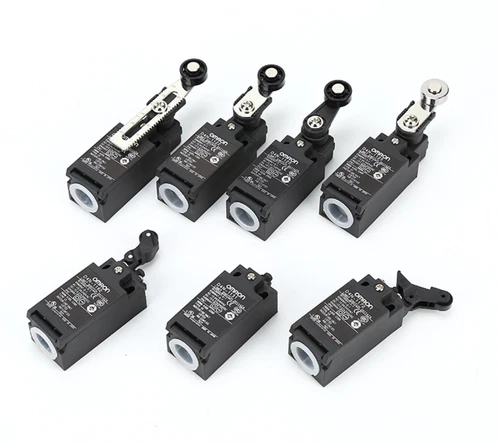 OMRON D4N-4D32 Safety Limit Switch, 3NC, IP67 Protection, Roller Plunger