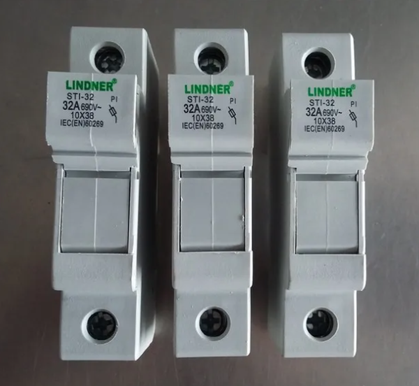 Lindner STI-32A 690V P1 10*38 Fuse base