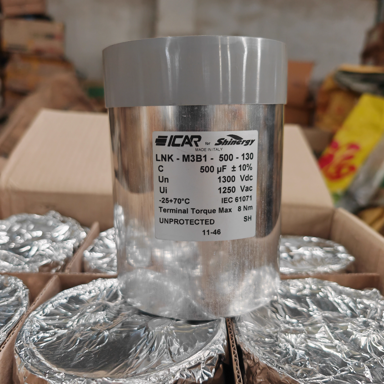 Condensador de enlace de CC ICAR LNK-M3B1-500-130, 500 µF ±10 %, 1300 VCC/1250 VCA, de –25 °C a +70 °C, IEC 61071 (paquete de 4)