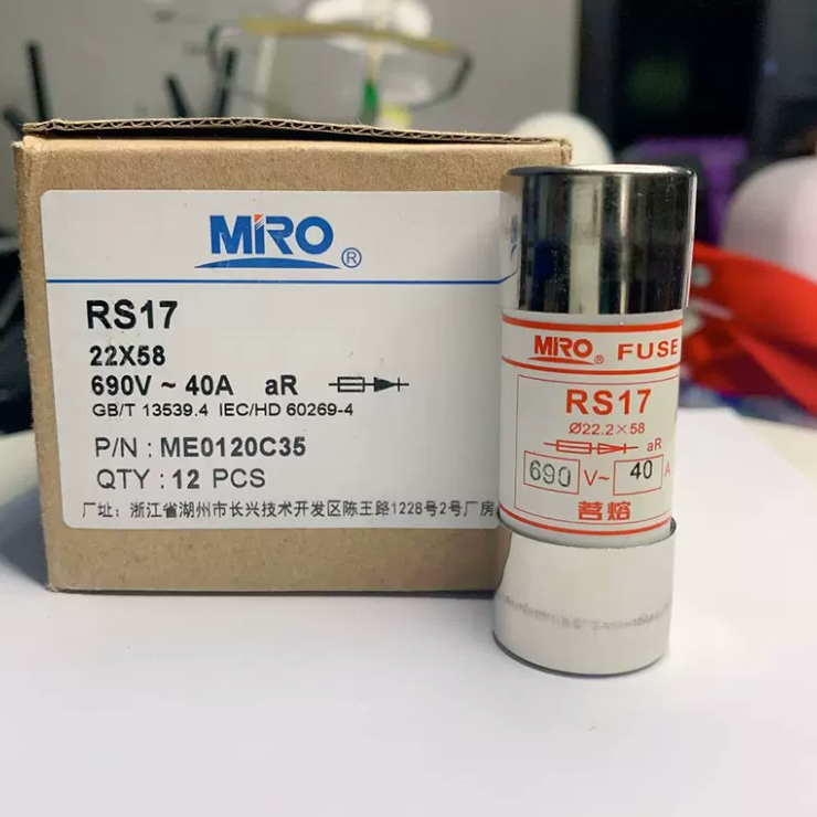 MIRO RS17 aR High-Speed Semiconductor Fuse, 32A, 690V, 22.2x58mm ...