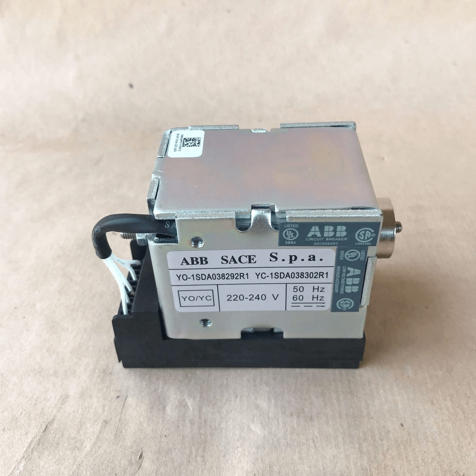 ABB VOLTAGE REGULATOR ABB 1SDA038292R1 E1/6-T8 Shunt Open Release, 220/240 V