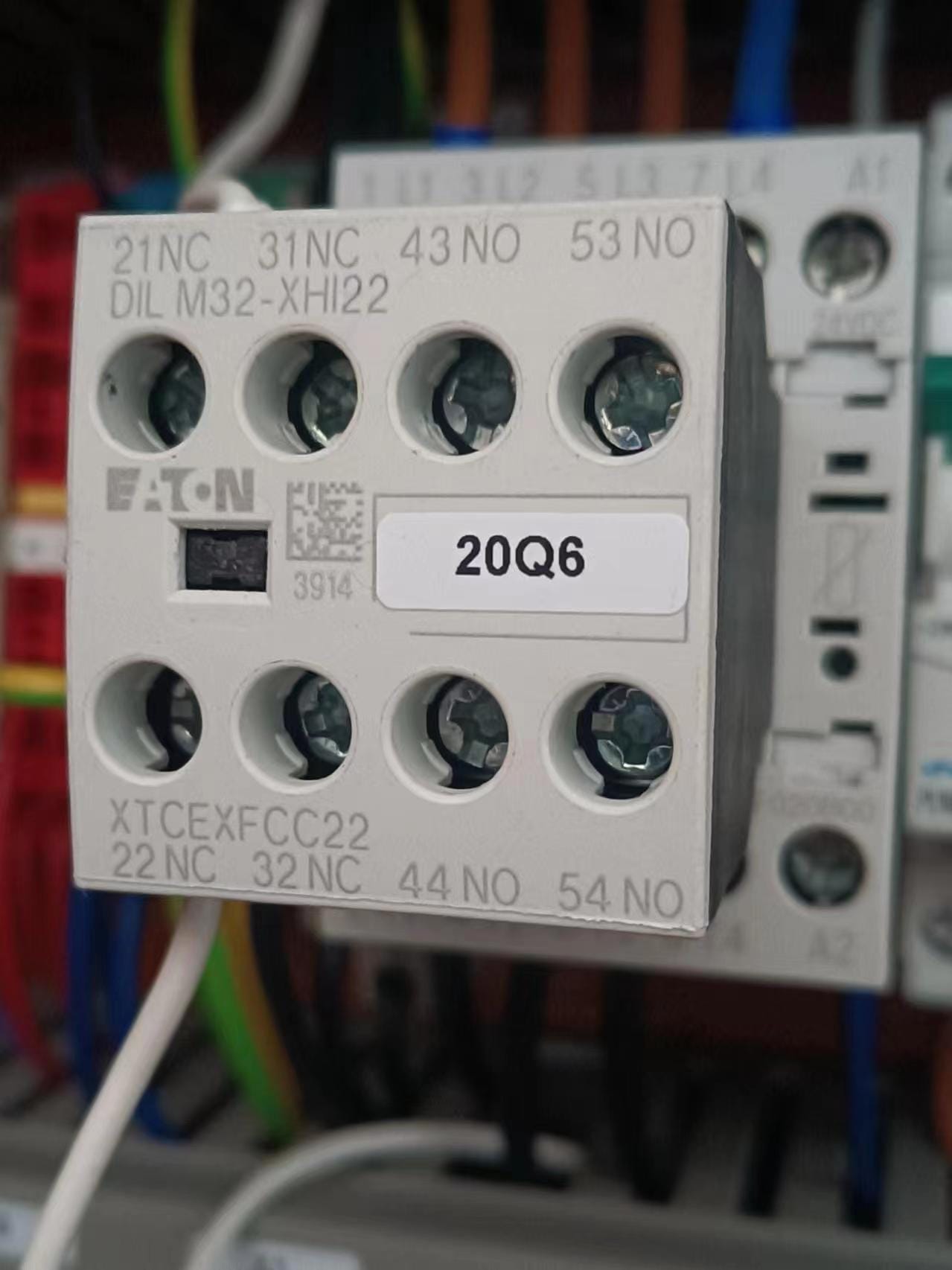 EATON EATON DILM32-XHI22 Screw terminals (5pieces)