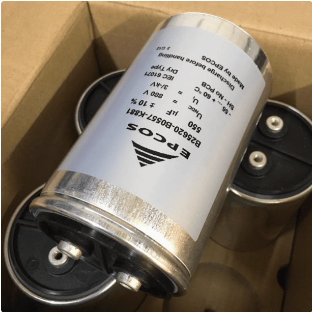 EPCOS EPCOS B25620-B0557-K881 550UF 880V Capacitor (4 Pieces)