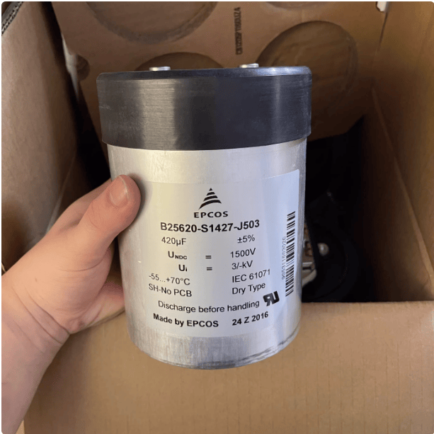 EPCOS EPCOS B25620-S1427-J503 420UF 1500V Capacitor (4 Pieces)