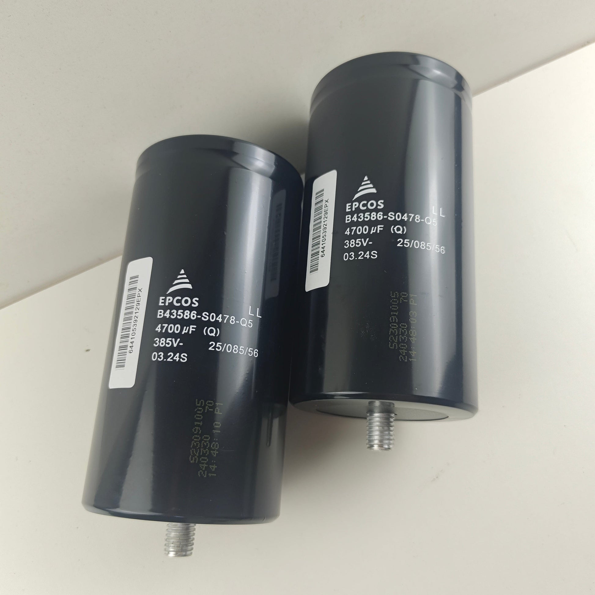 EPCOS EPCOS B43586-S0478-Q5 Aluminum Electrolytic Capacitor, 4700 µF 385 V – Pack of 15