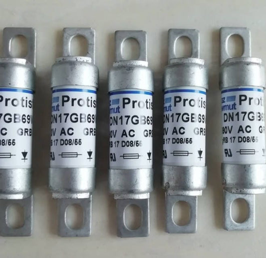 Ferraz Shawmut DN17GB69V45 10pcs Ferraz Shawmut DN17GB69V45 V220979  Fuses