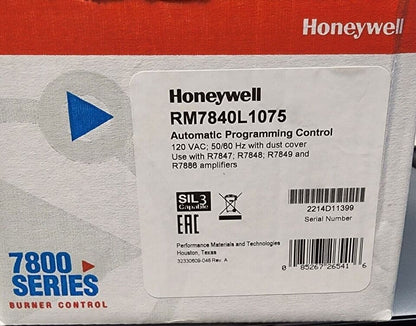 Honeywell Honeywell RM7840L1075 burner control RM7840L1075 Automatic Programming Control, 120 VAC 50/60 Hz with Dust Cover – Compatible with R7847/R7848/R7849/R7886 Amplifiers