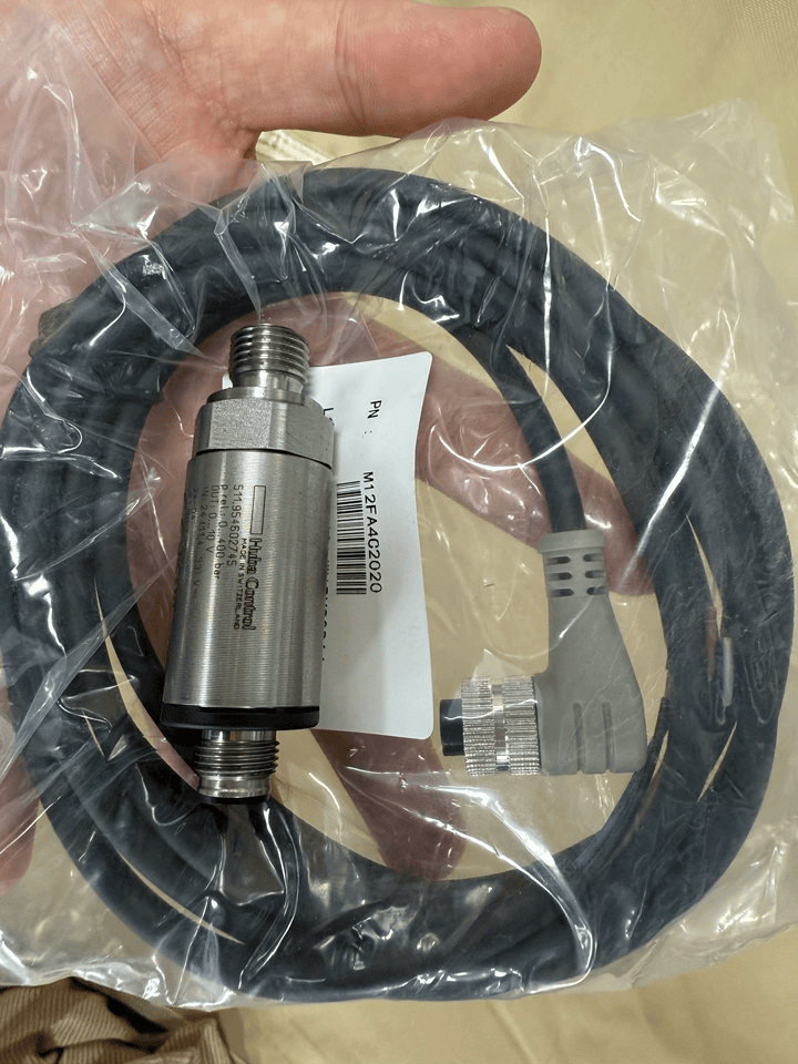 Huba Control Huba Control 511.911003741 0-1Bar 4-20mA Pressure Sensor Transmitter