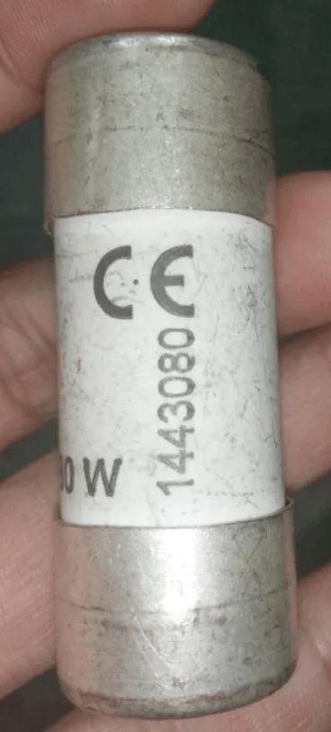 ITALWEBER ITALWEBER CH22, CH/P22 (22x58) 20A 25A 32A 40A 50A 63A 80A 100A / 1472020 1472025 1472032 1472040 1472050 1472063 1472080 1472100 Fuses