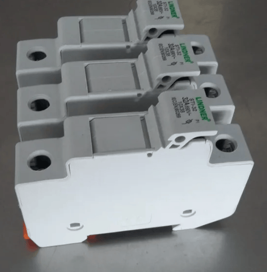 LINDNER STI-32A 690V P1 10pcs Lindner STI-32A 690V P1 10*38 Fuse base