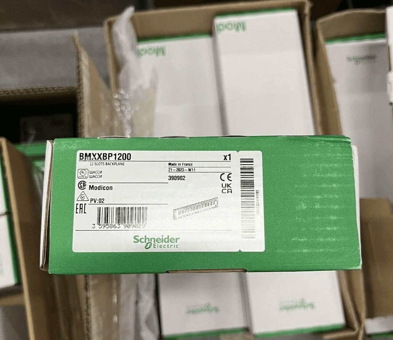 Schneider Electric BMXXBP1200 Modicon X80 Backplane — 12‑Slot X‑Bus Rack, Panel/Mounting‑Plate, DIN‑Rail Compatible, 503.2×103.7×19 mm, 1.27 kg, IP20