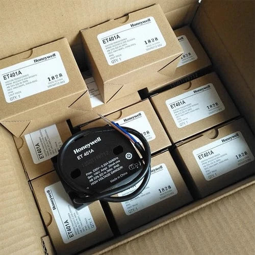 Honeywell ET402A Ignition Transformer - Two Pole, High Voltage for Intermittent Pilot and Direct Spark Ignition Systems